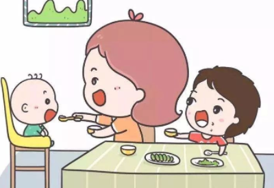 家長傷害寶寶味蕾的錯誤行為影響良好飲食習慣的形成